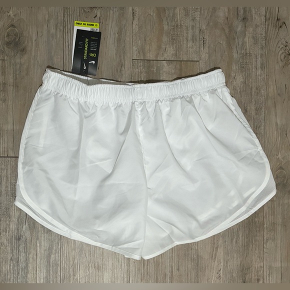 Nike Women's White Dri-FIT Tempo Running Shorts, Size XL - Picture 4 of 9